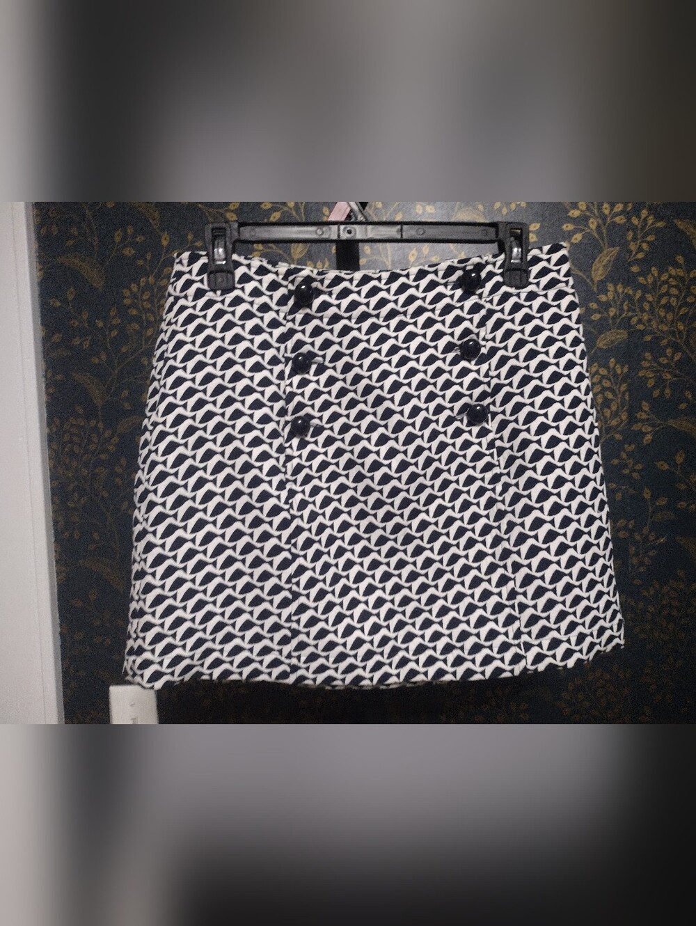 Vineyard Vines Black and White Geometric Fish Mini Skirt